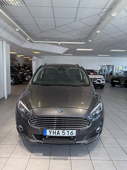 Ford S-MAX 5 of 26