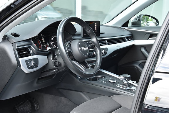 Audi A4 9 of 26