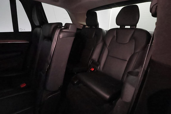 Volvo XC90 21 of 30