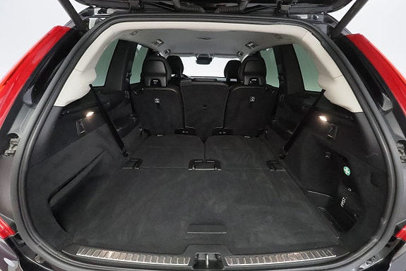 Volvo XC90 8 of 30
