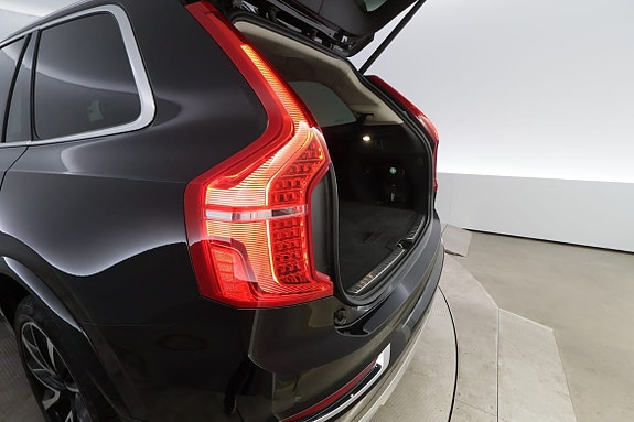 Volvo XC90 7 of 30