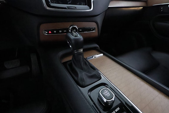 Volvo XC90 23 of 30