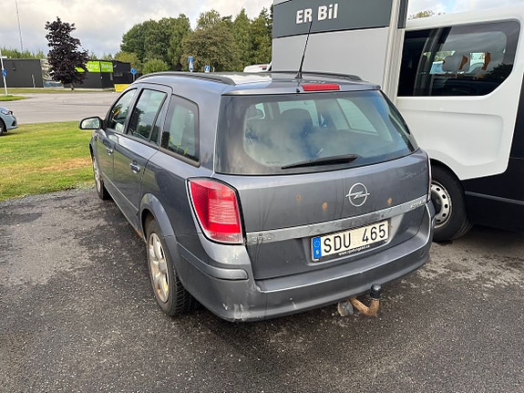 Opel Astra 2 of 5