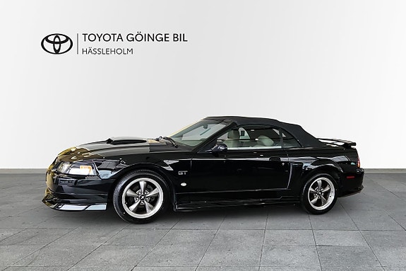 Ford Mustang 4 of 16