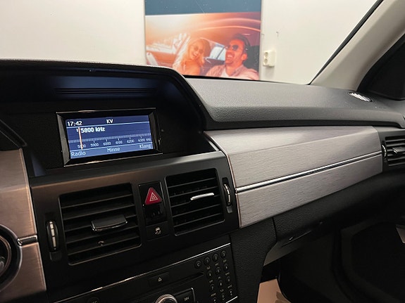 Mercedes-Benz GLK220 18 of 23