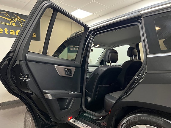 Mercedes-Benz GLK220 20 of 23