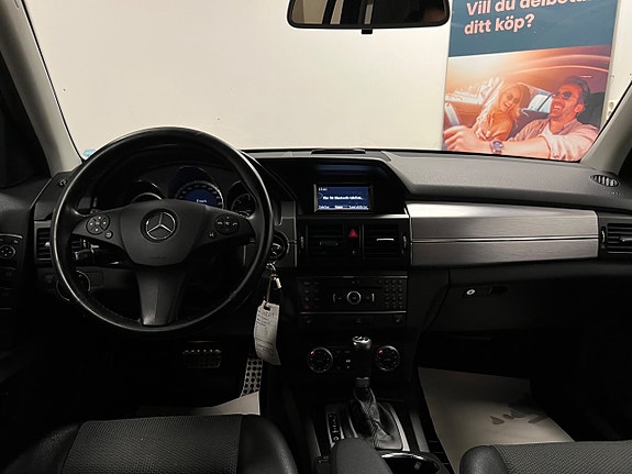 Mercedes-Benz GLK220 11 of 23