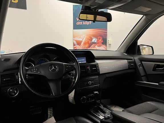 Mercedes-Benz GLK220 10 of 23