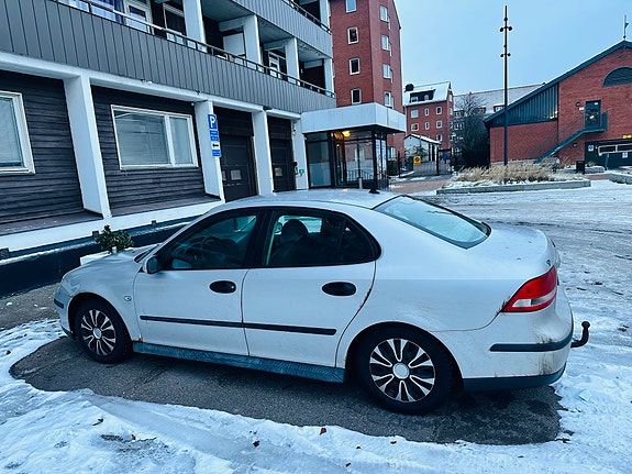 Saab 9-3 2 of 8