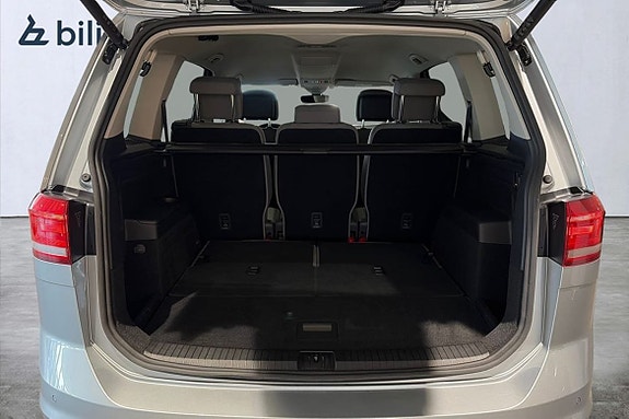 Volkswagen Touran 22 of 23
