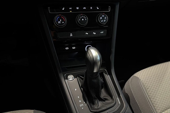 Volkswagen Touran 11 of 23
