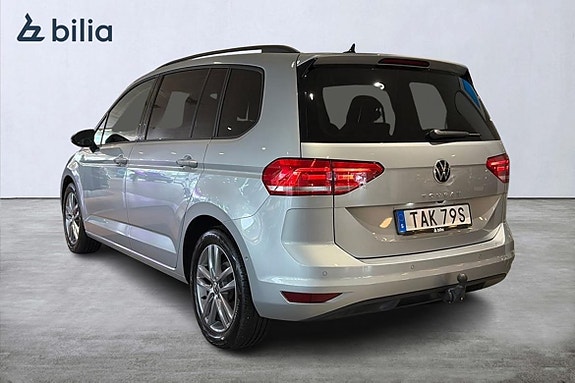 Volkswagen Touran 6 of 23