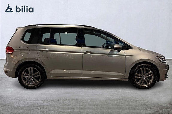 Volkswagen Touran 4 of 23