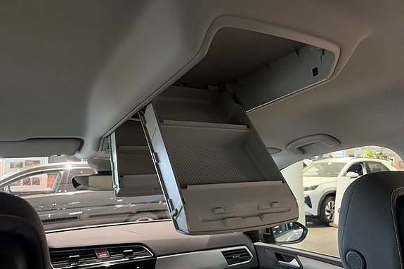 Volkswagen Touran 18 of 23