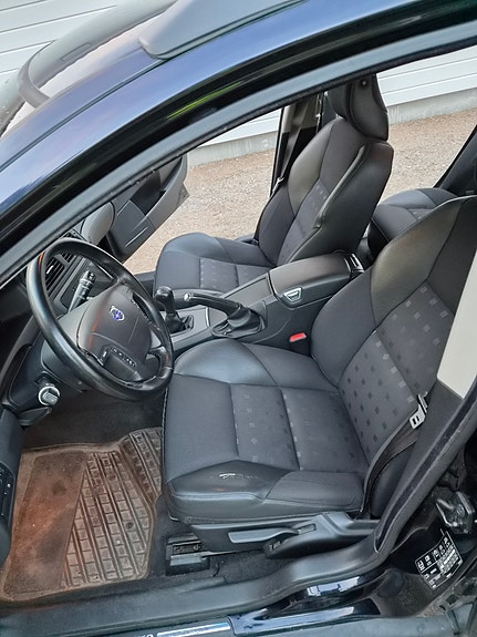 Volvo V70 5 of 6