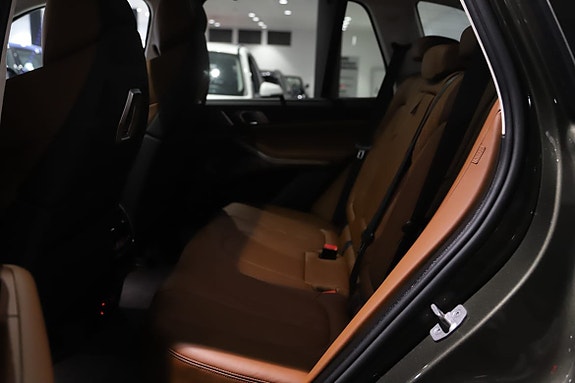 BMW X5 18 of 18