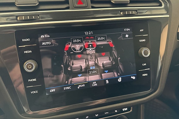 Volkswagen Tiguan 9 of 23