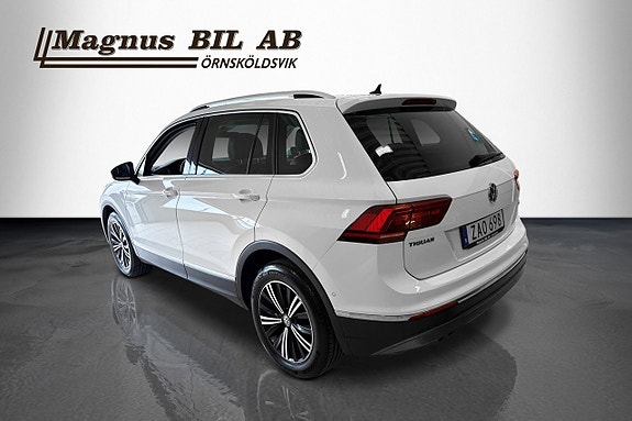 Volkswagen Tiguan 3 of 23