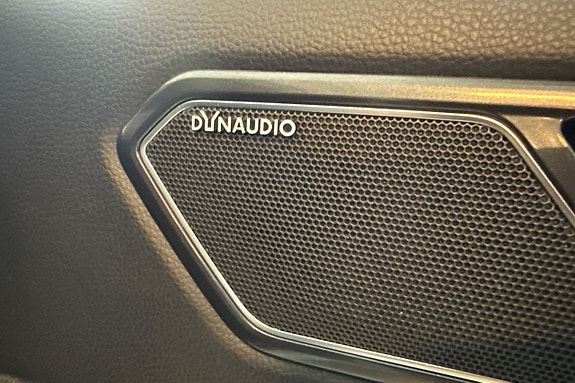 Volkswagen Tiguan 15 of 23