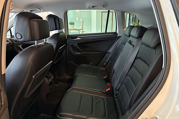Volkswagen Tiguan 18 of 23