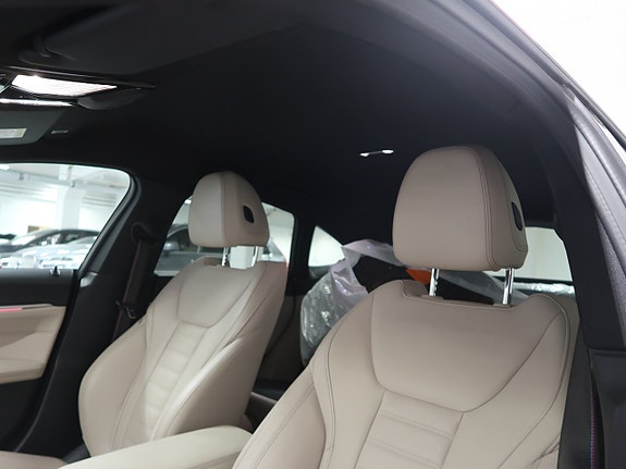 BMW M440i 27 of 30