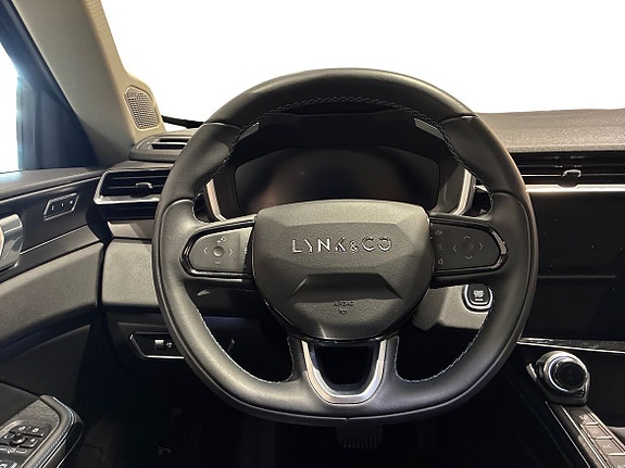 Lynk & Co 01 10 of 17