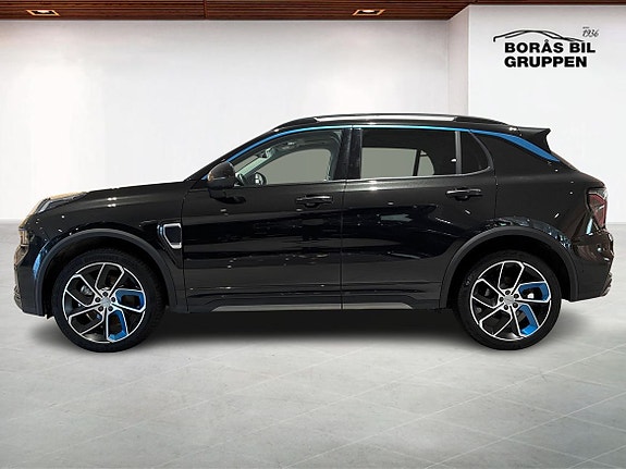 Lynk & Co 01 3 of 17