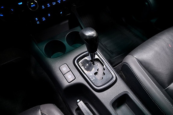 Toyota HiLux 18 of 26