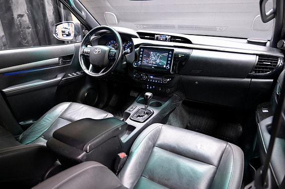 Toyota HiLux 10 of 26