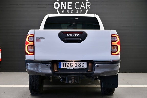 Toyota HiLux 5 of 26