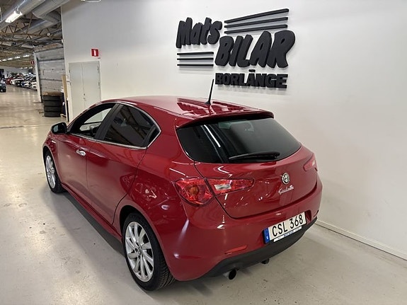 Alfa Romeo Giulietta 3 of 9