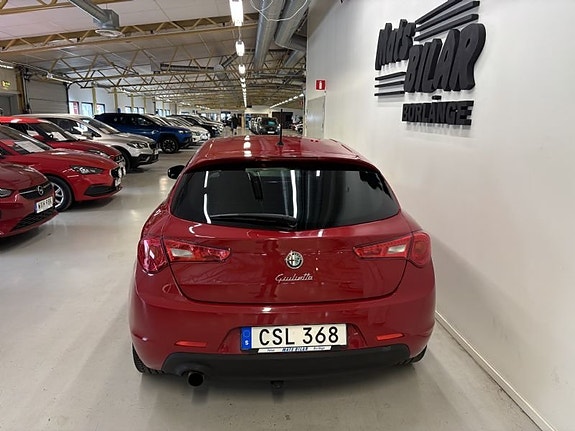 Alfa Romeo Giulietta 4 of 9