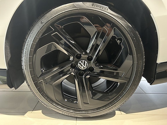 Volkswagen ID.7 8 of 27