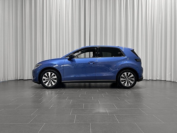 Volkswagen Polo 2 of 16