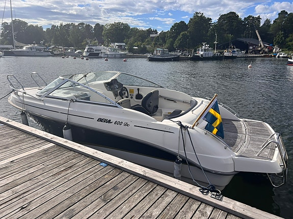 Bella 600 DC 2013 - fin och välhållen daycruiser 3 of 11