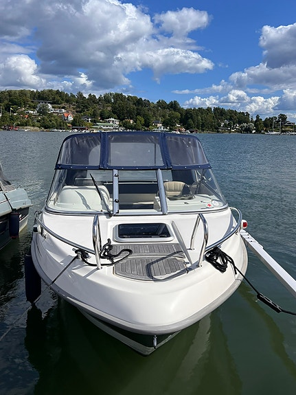 Bella 600 DC 2013 - fin och välhållen daycruiser 9 of 11