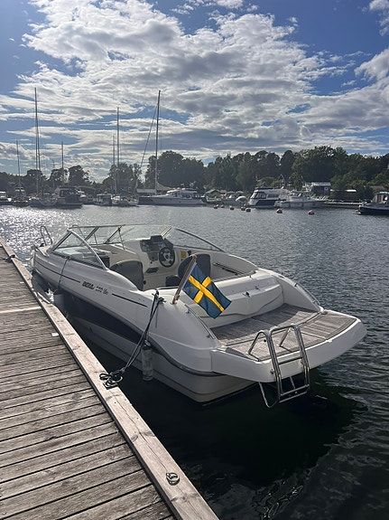 Bella 600 DC 2013 - fin och välhållen daycruiser 4 of 11