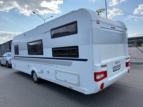 Adria Alpina 660 PT ALDE / Förtält / Queenbed / 3 våningssängar 3 of 22