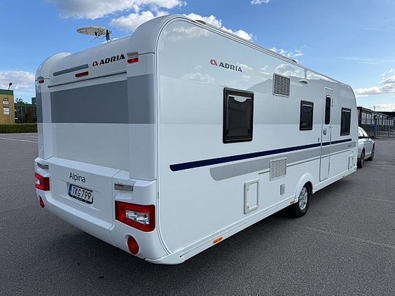 Adria Alpina 660 PT ALDE / Förtält / Queenbed / 3 våningssängar 5 of 22