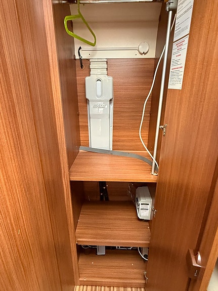 Adria Alpina 660 PT ALDE / Förtält / Queenbed / 3 våningssängar 17 of 22