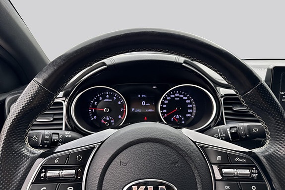 Kia Ceed 10 of 17