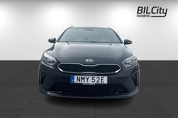 Kia Ceed 2 of 17