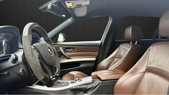 BMW 330d 6 of 8