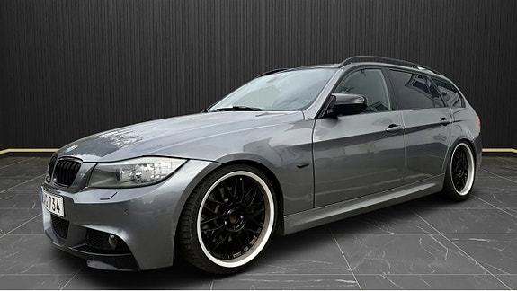 BMW 330d 2 of 8