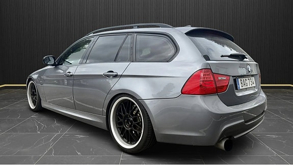 BMW 330d 3 of 8