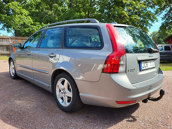 Volvo V50 2 of 3