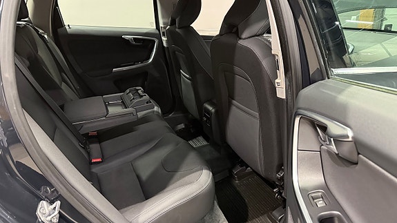 Volvo XC60 17 of 18