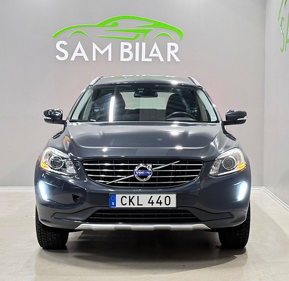 Volvo XC60 2 of 18