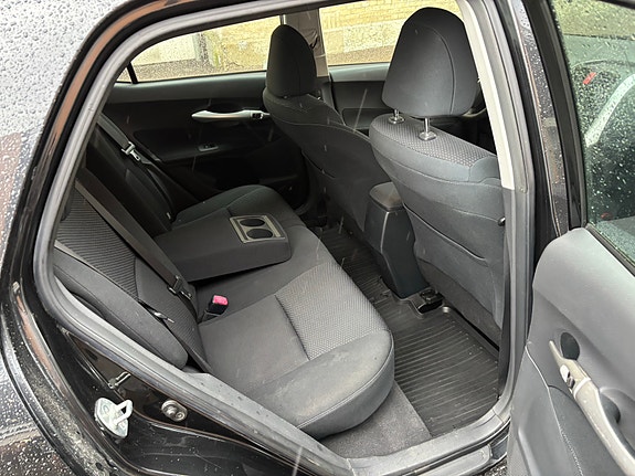 Toyota Auris 7 of 8