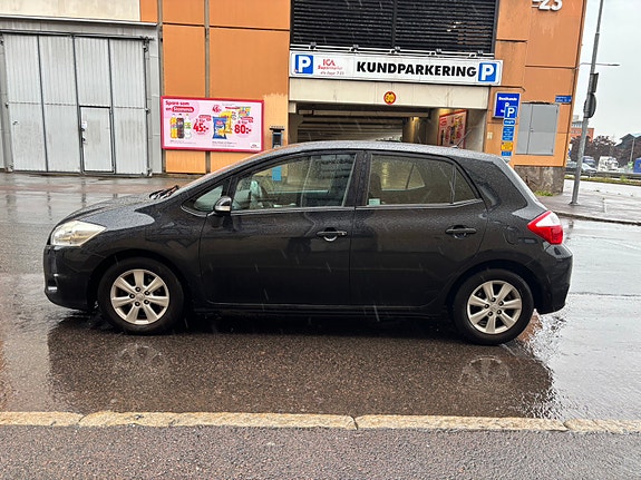 Toyota Auris 3 of 8